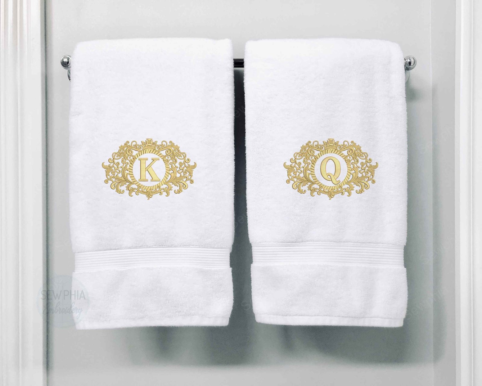 Embroidered Towel Set King Queen